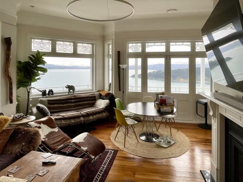 waterfront Airbnb stays in Wellington
