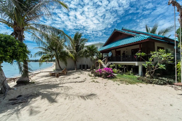 Beachfront Airbnb in Koh Samui, Thailand