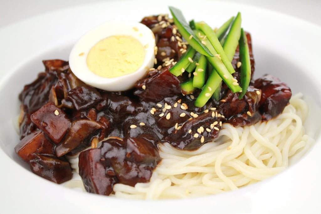 Món ăn Hàn Quốc: Mỳ đậu đen Jjajangmyun