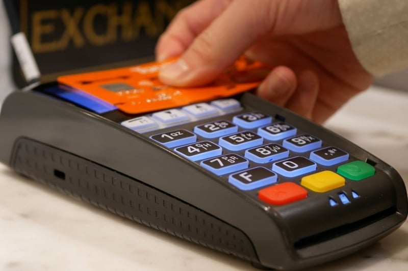 credit debit card tips 24 hours changi airport