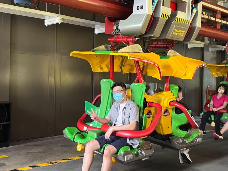 universal studios canopy flyer