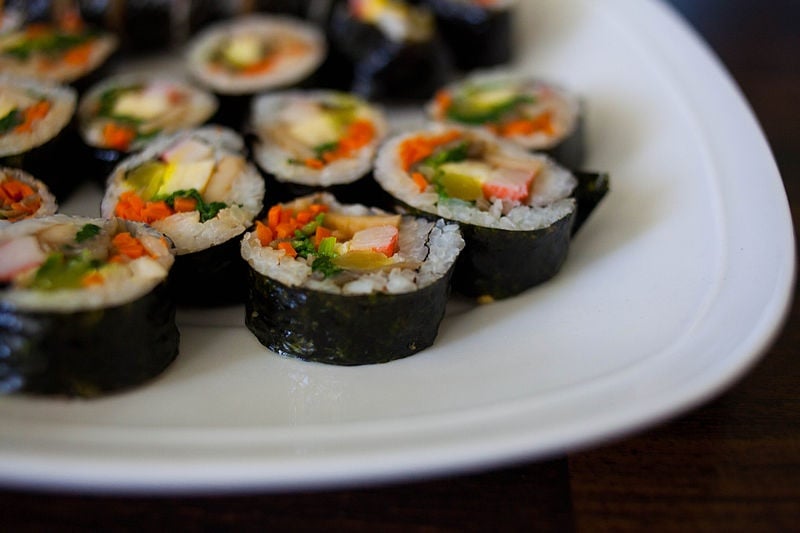 Món ăn Hàn Quốc: Cơm cuộn gimbap