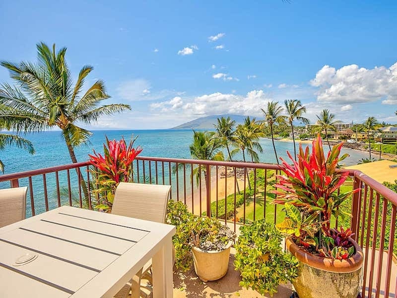 Best Airbnb Beach House Rentals in the US, From Hawaii to California