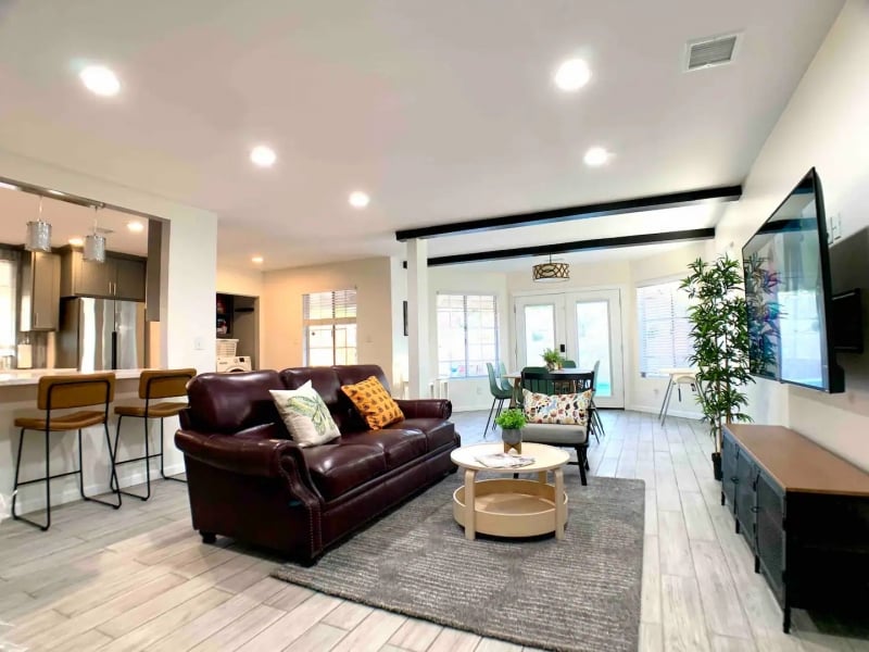 Airbnbs in Riverside