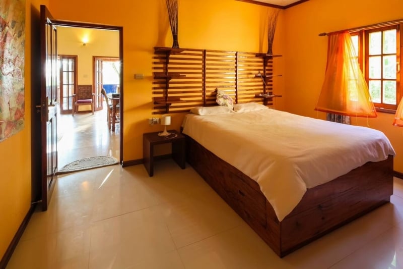 Oceanfront villa Airbnb Seychelles 