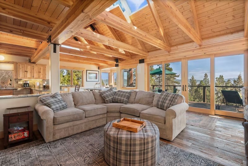luxurious Airbnbs in Lake Tahoe