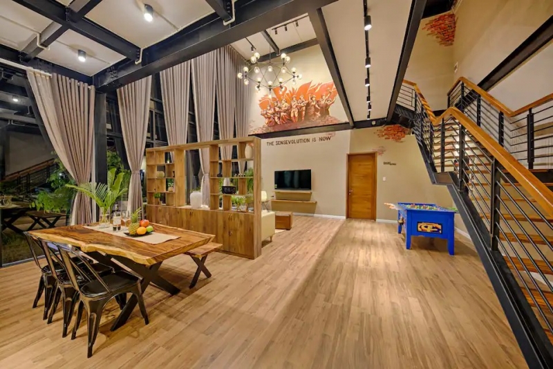 splurge worthy mansion in vietnam common area