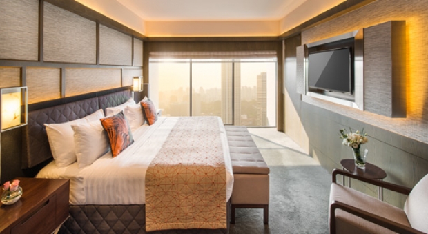 Weekend Indulgence in Pan Pacific Singapore with Complimentary Breakfast & Parking
