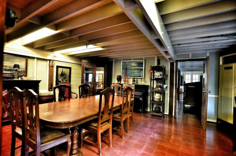 dining area in holiday home