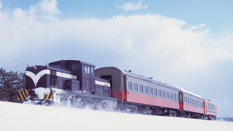 tsugaru railway winter train rides