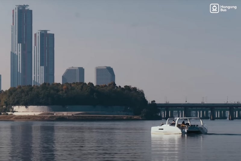 Hangang bus sights