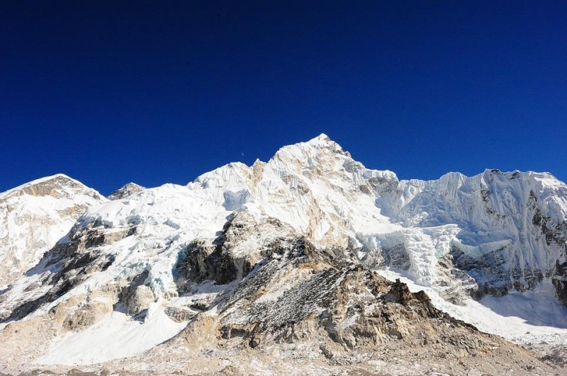 cắm trại ở chân dãy Everest