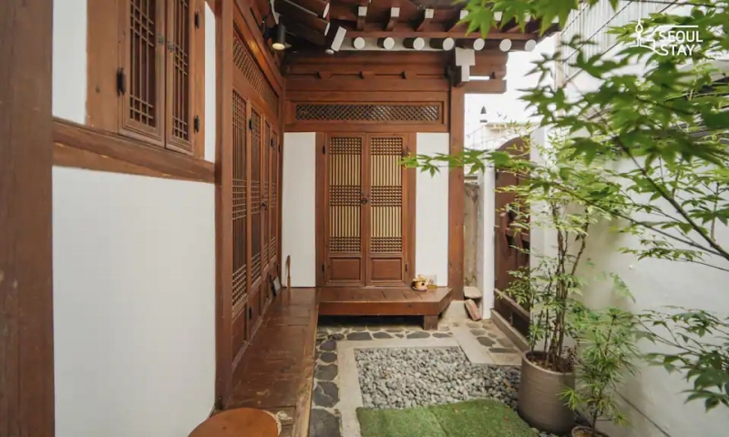 airbnbs in bukchon