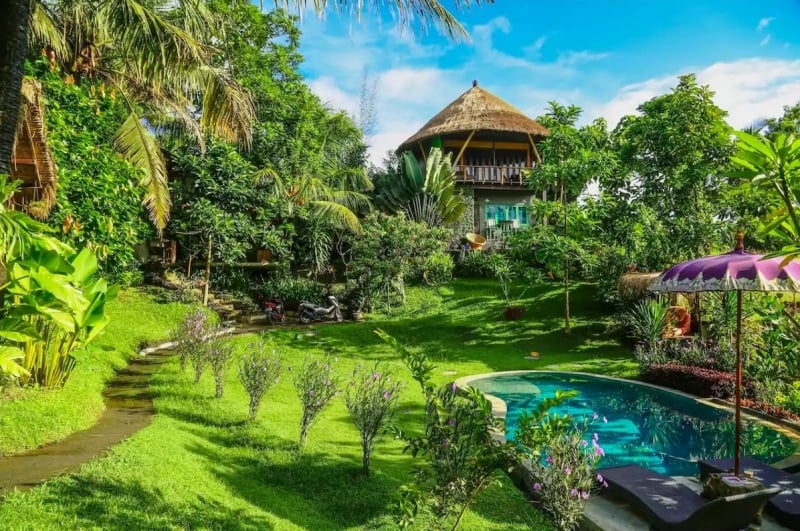 tropical airbnb