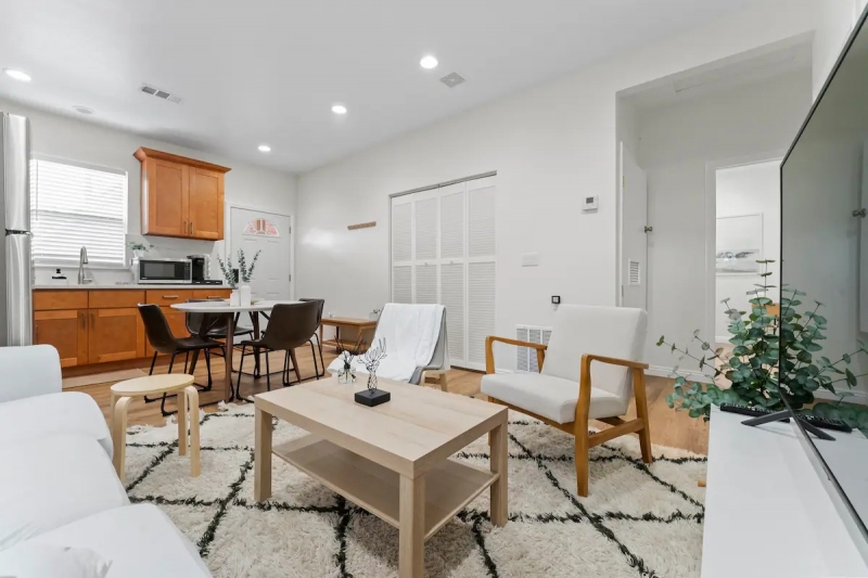 cozy and private Airbnbs near Disneyland