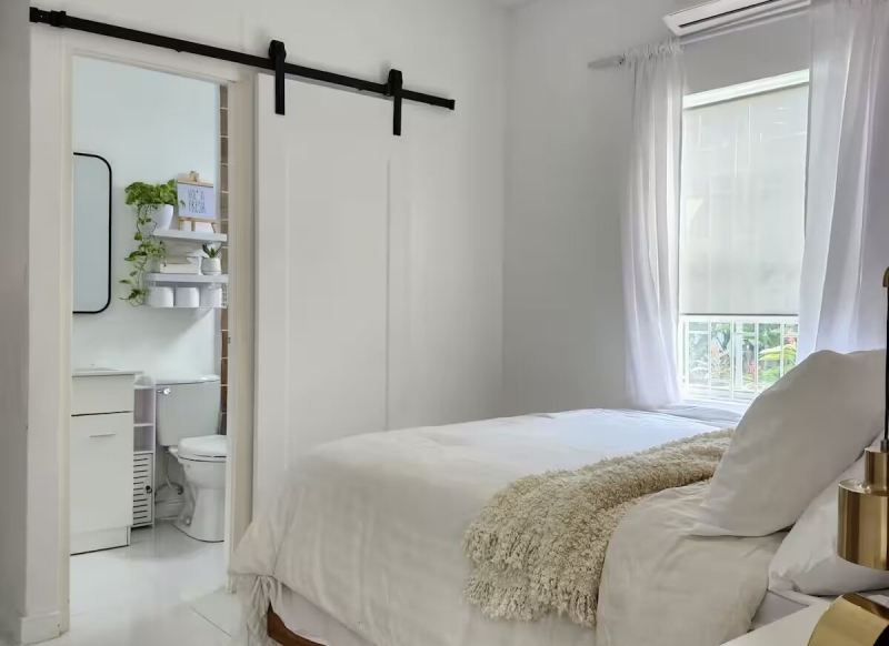 cozy Airbnbs in Kingston