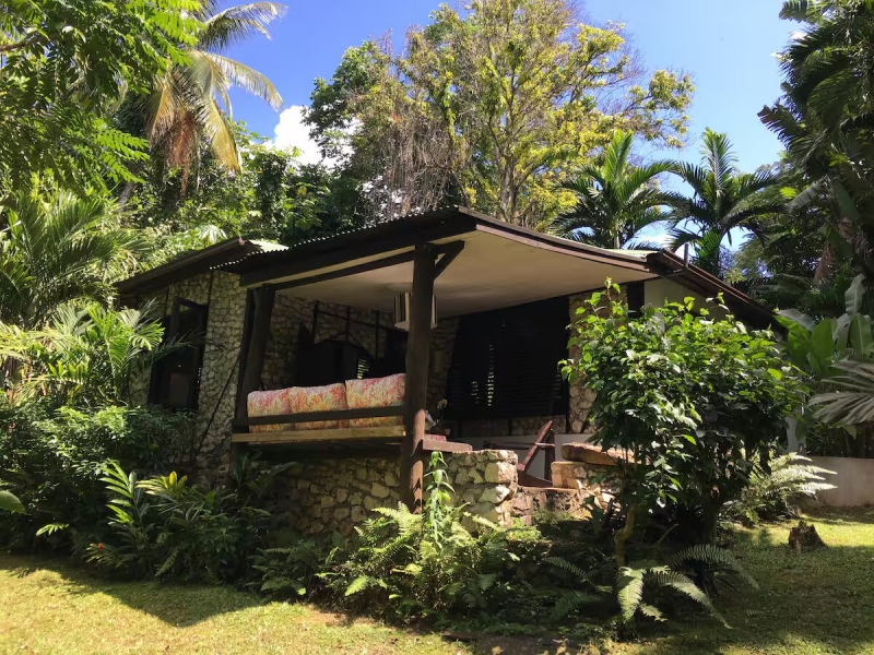 private cottage Airbnbs in Ocho Rios