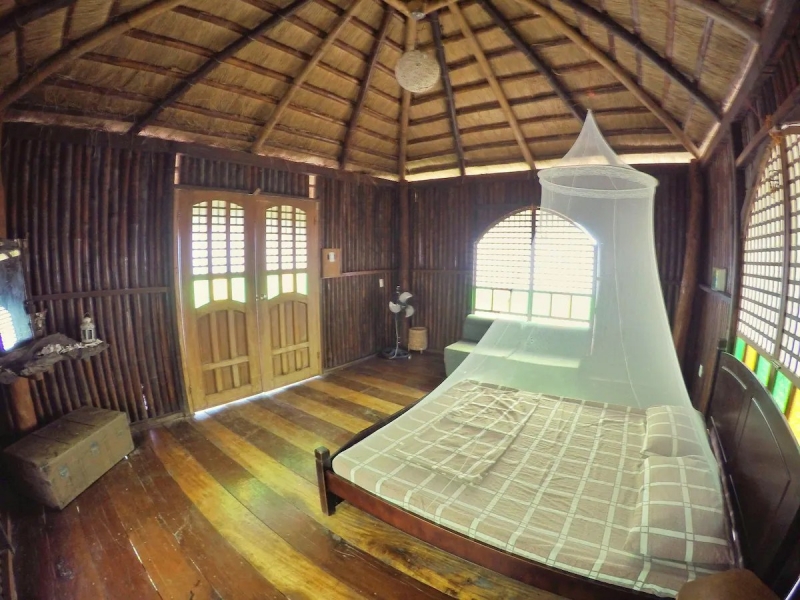 bedroom treehouse