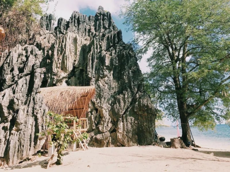 island airbnb coron