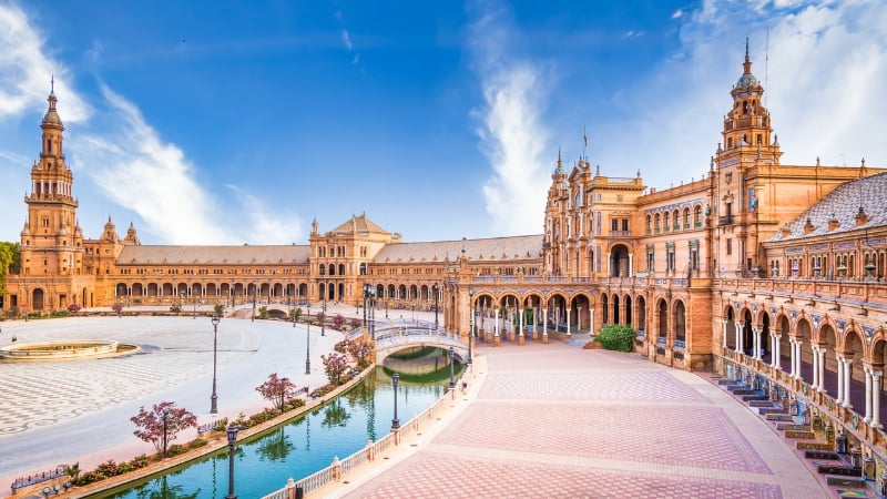 plaza de espana in seville, spain