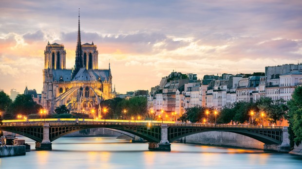 Fly to Europe and Beyond on Flights with Air France from SGD864