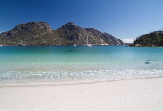 wineglass bay tasmania