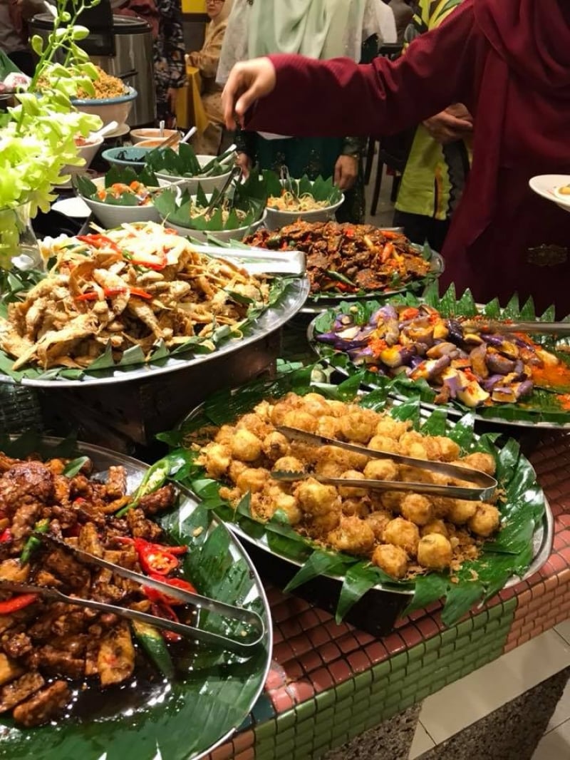 10 Best Halal Buffets in Kuala Lumpur to Feast On - HalalZilla