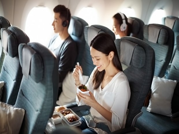 Special Economy and Premium Economy Fares at Cathay Pacific with American Express