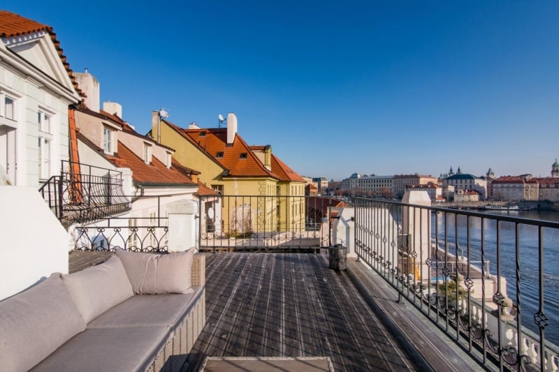 airbnbs in prague