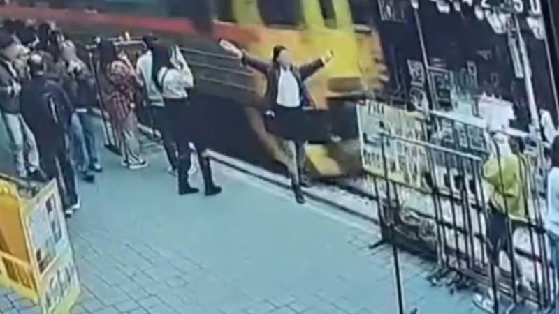 tourist hit by train taiwan