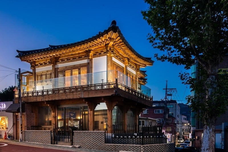 16 Best Airbnbs & Vacation Rentals in Seoul for Every Budget