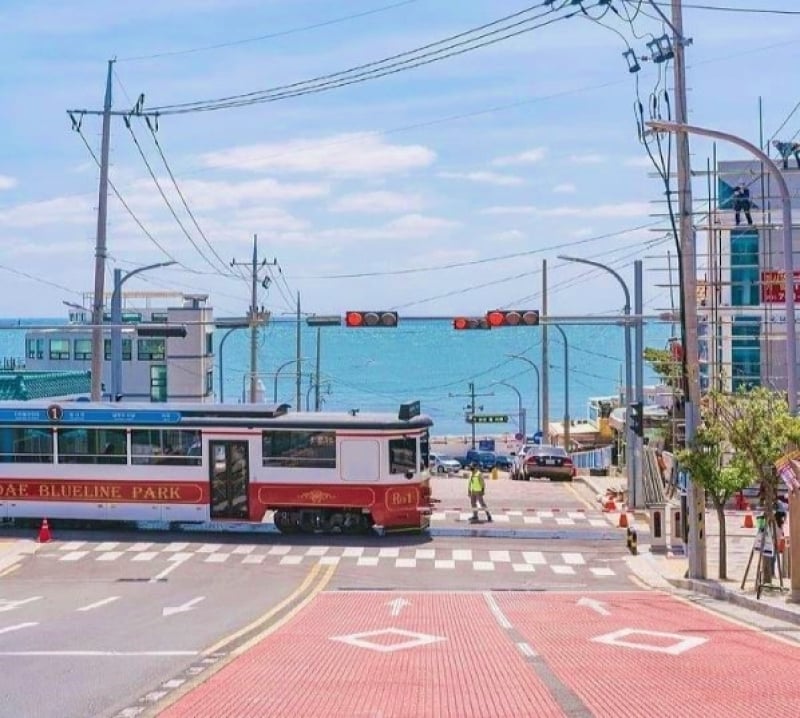 haeundae beach train