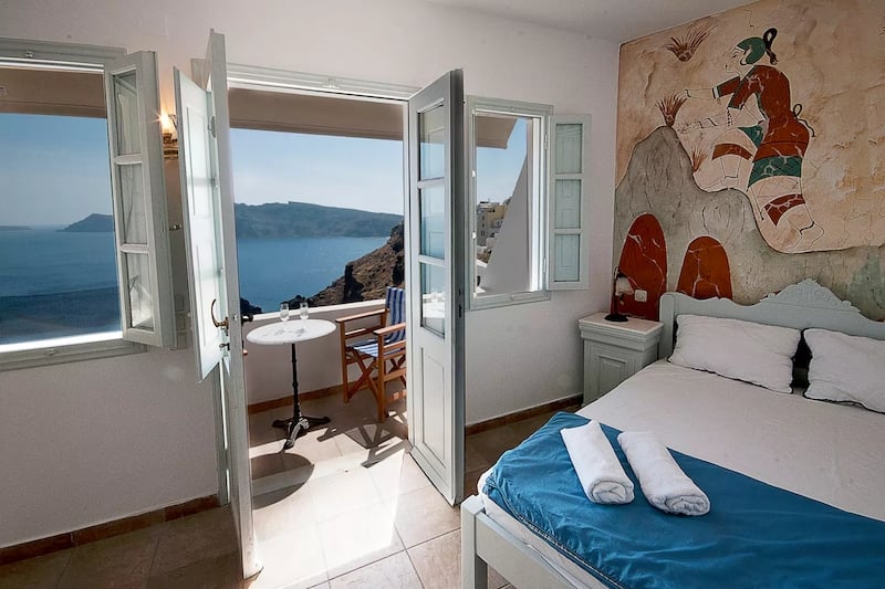 Airbnb in Oia Santorini