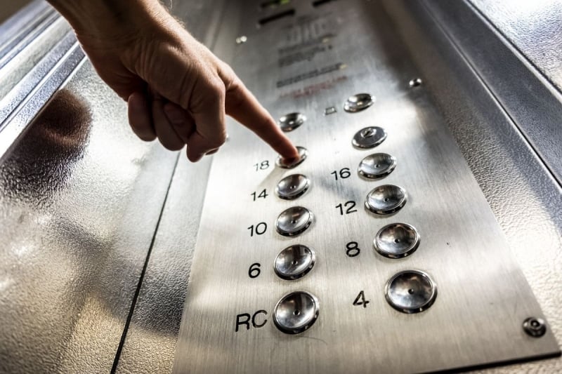elevator earthquake