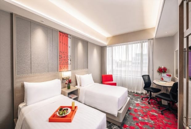 10% Off Best Available Rate at Royal Plaza on Scotts Singapore with PAssion Card