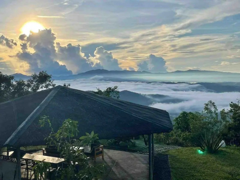 tanay sea of clouds