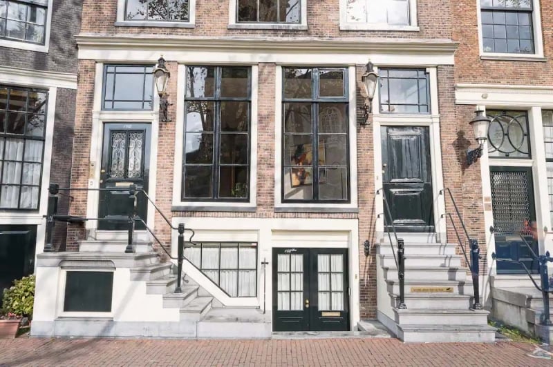 canal house amsterdam airbnb exterior