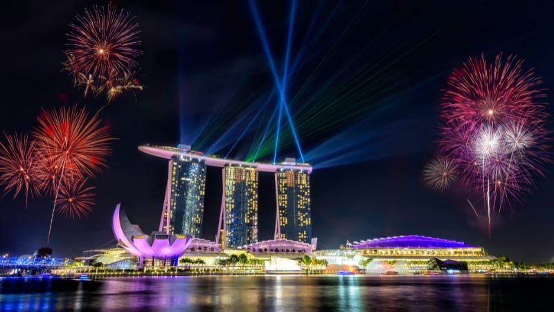 new year fireworks in downtown singapore