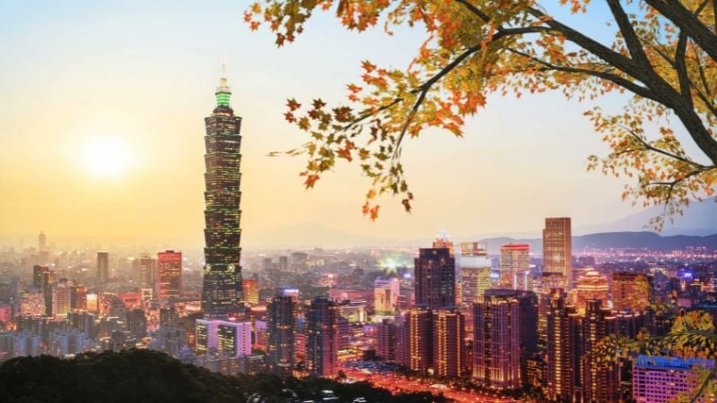 Taiwan Tapei skyline in autumn