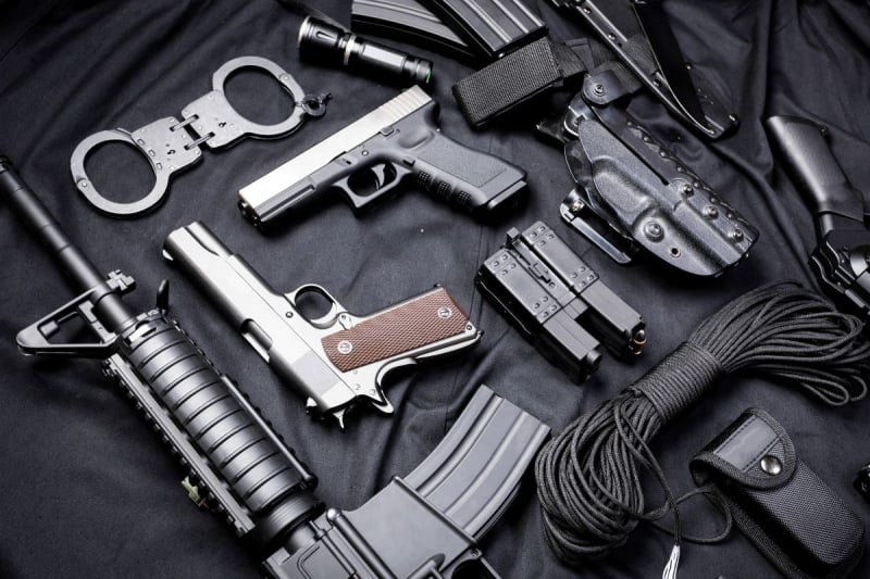 weapons airport