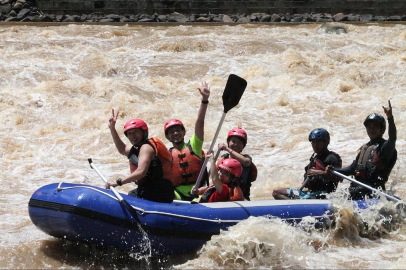 whiteriver rafting sabah