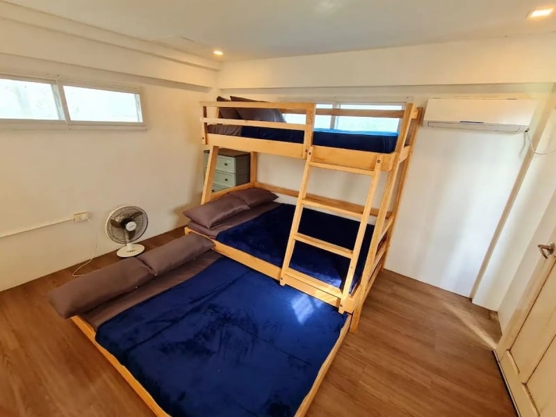 bedroom airbnb baler