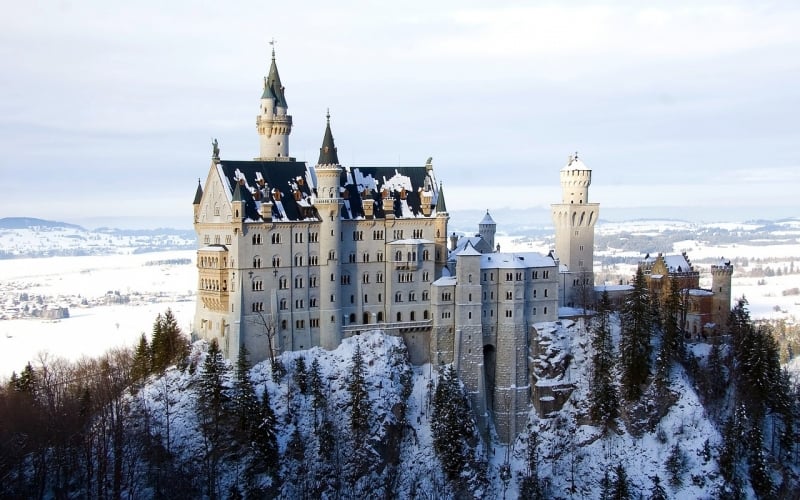fairytale castles in europe