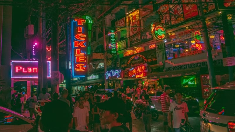 8 Cool Spots to Experience the Nightlife in Metro Manila - Federal Land,  Inc.