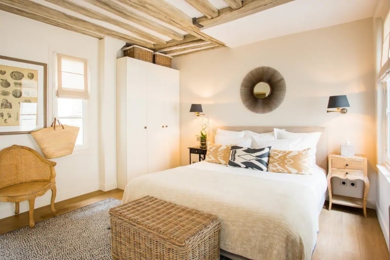 bedroom airbnb france