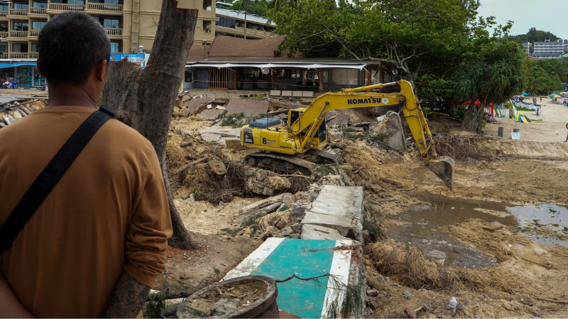 mudslide in phuket 