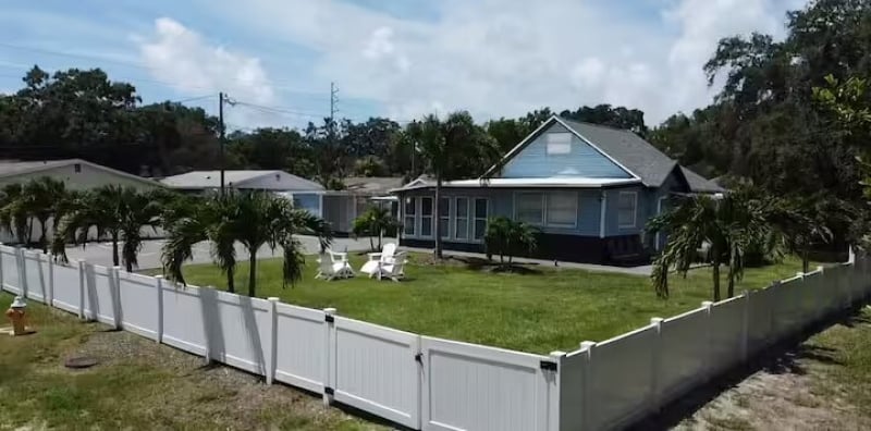 cottage Airbnb stays in Clearwater Beach