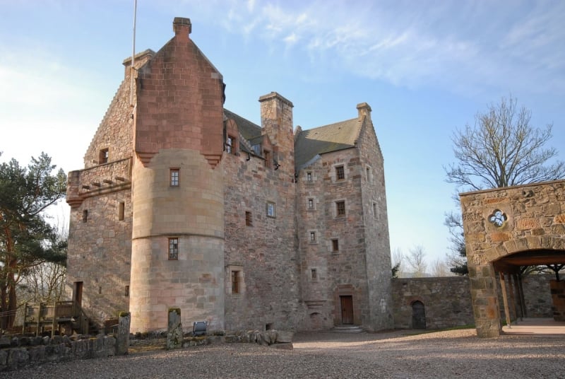 Airbnb Castle: Dairsie Castle in Scotland