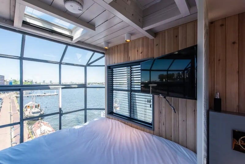 crane airbnbs in amsterdam interior