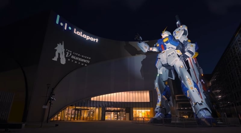 one of the latest attractions in Japan: Gundam Park